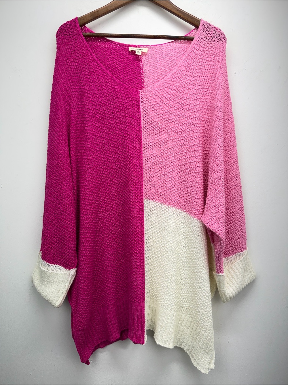Ee:some size 2XL Women’s Barbiecore Pink White Colorblock Relaxed Knit Sweater